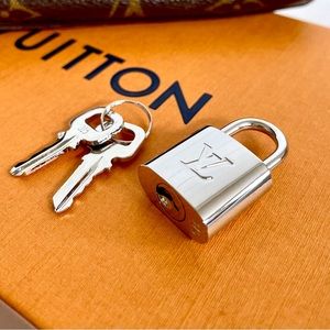 RARE Silver Louis Vuitton Lock & Key Set #315